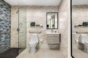 The Weekender by Otium