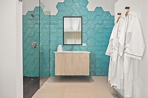 The Weekender by Otium