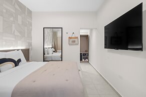 The Weekender by Otium