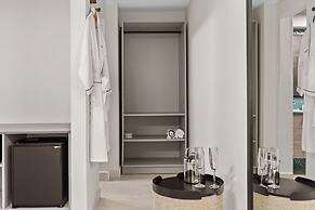 The Weekender by Otium