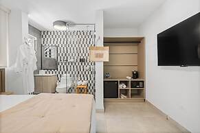 The Weekender by Otium