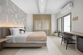 The Weekender by Otium
