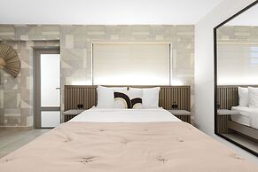 The Weekender by Otium