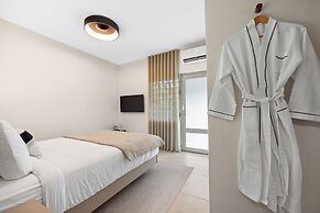 The Weekender by Otium