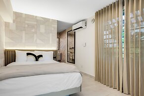 The Weekender by Otium
