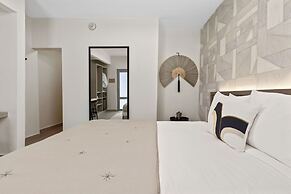The Weekender by Otium