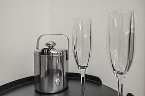 The Weekender by Otium