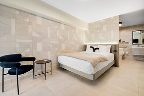 The Weekender by Otium