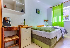 Apartments Filipovic with garden