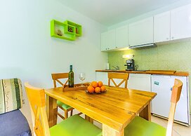 Apartments Filipovic with garden