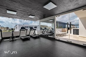 Great Located 1 Bedroom With Private Pool and Gym