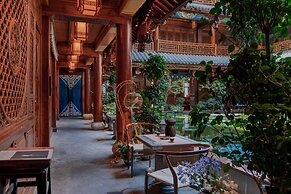 Spirited Silky Inn