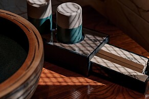 Spirited Silky Inn
