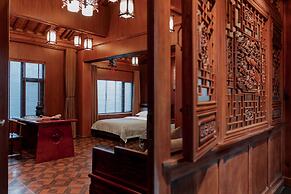 Spirited Silky Inn