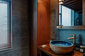 Spirited Silky Inn