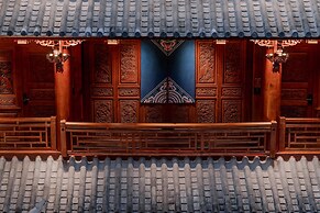 Spirited Silky Inn