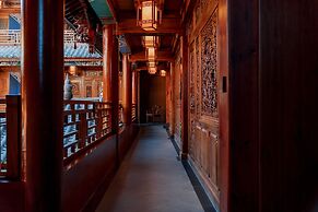 Spirited Silky Inn