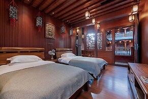 Spirited Silky Inn