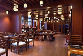 Spirited Silky Inn