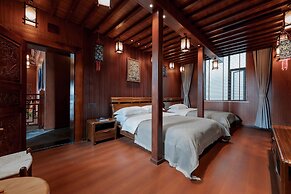 Spirited Silky Inn