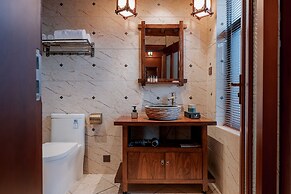 Spirited Silky Inn