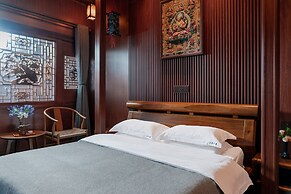Spirited Silky Inn