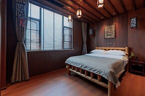 Spirited Silky Inn
