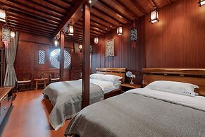 Spirited Silky Inn