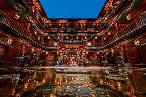 Spirited Silky Inn