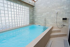 ReVIERA Resort Villa