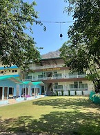 Tree House Cottage and Resort
