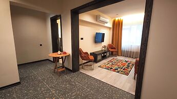 GARDEN'S ROOM