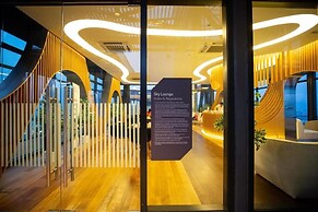 Velocity Suites KL by Rit