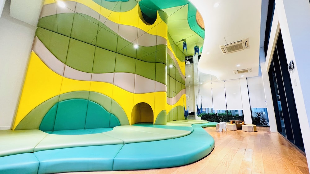 Velocity Suites KL by Rit