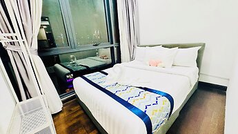 Velocity Suites KL by Rit