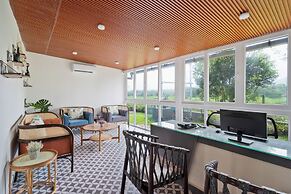 Stone Wood Hotel Amboli