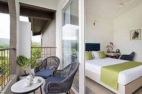 Stone Wood Hotel Amboli