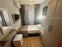 Crowned Exclusive Hotel