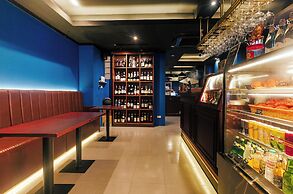 Kamala Havana Hotel and Cafe