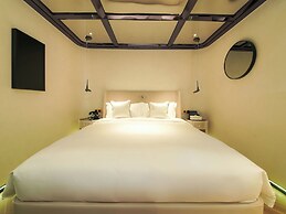 Space Design Hotel