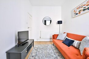 Beautifully Designed 2 Bed Apartment