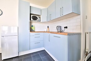 Beautifully Designed 2 Bed Apartment