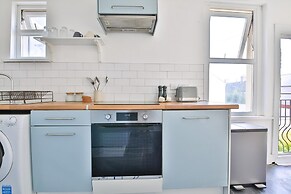 Beautifully Designed 2 Bed Apartment