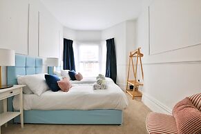 Beautifully Designed 2 Bed Apartment