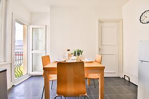 Beautifully Designed 2 Bed Apartment