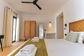 La Maltese Boutique Paros