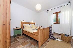 Villa in Rovanjska With Sea Views & Pool