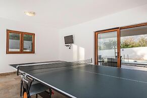 Villa in Rovanjska With Sea Views & Pool