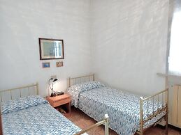 Attractive Apartment With Private Garden