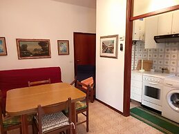 Attractive Apartment With Private Garden